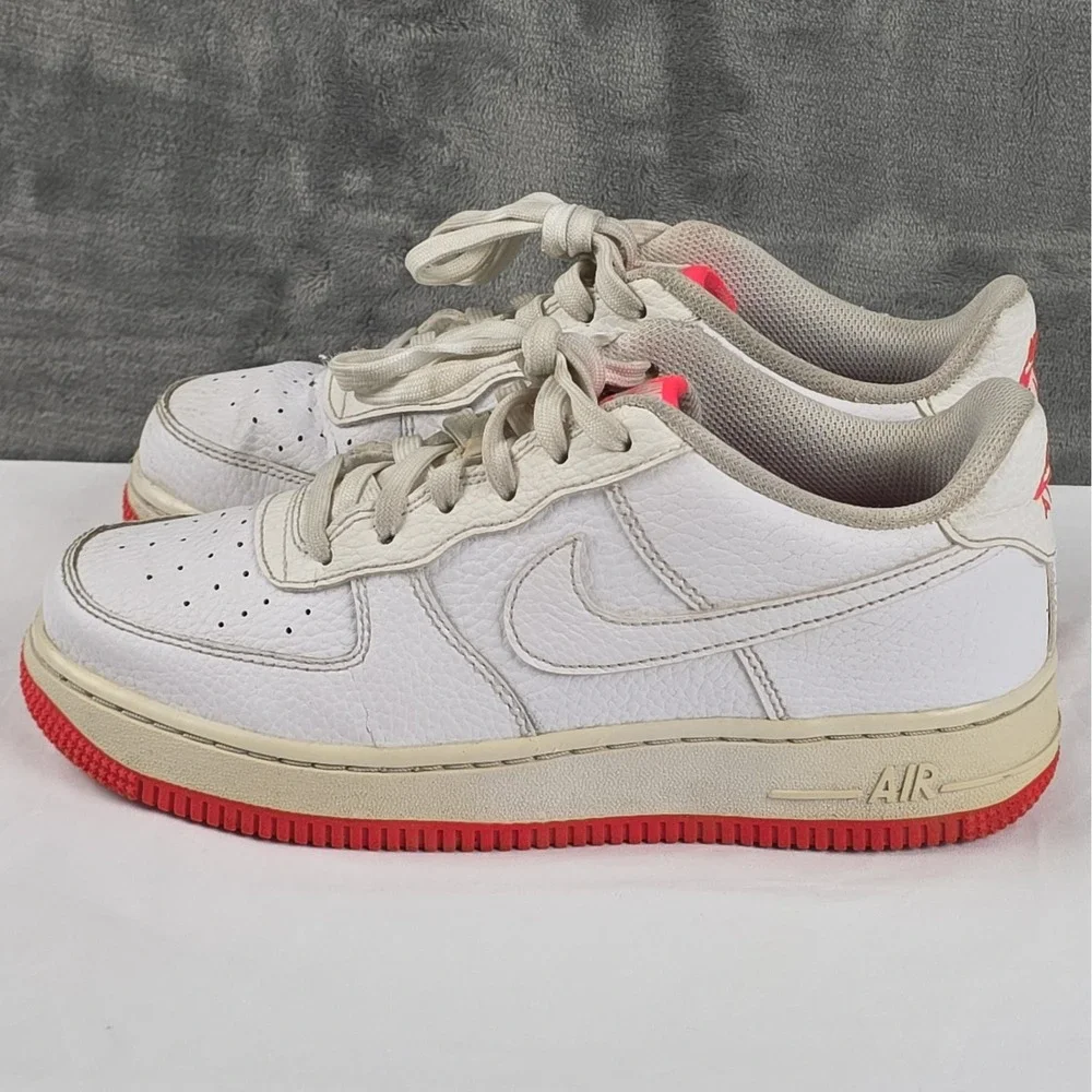Nike Air Force 1 AO2298-101 Size 5.5Y White Hot Pink Soles 2018